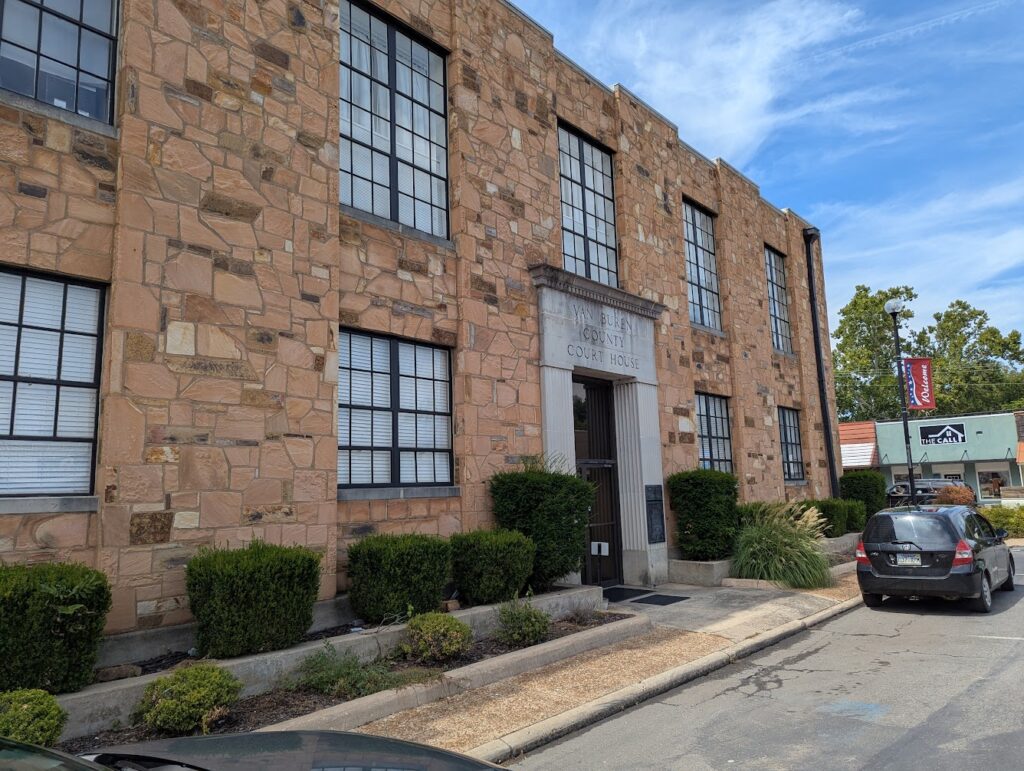 Van Buren County Courthouse - PXL 20250829 190234524.RAW 01.COVER -